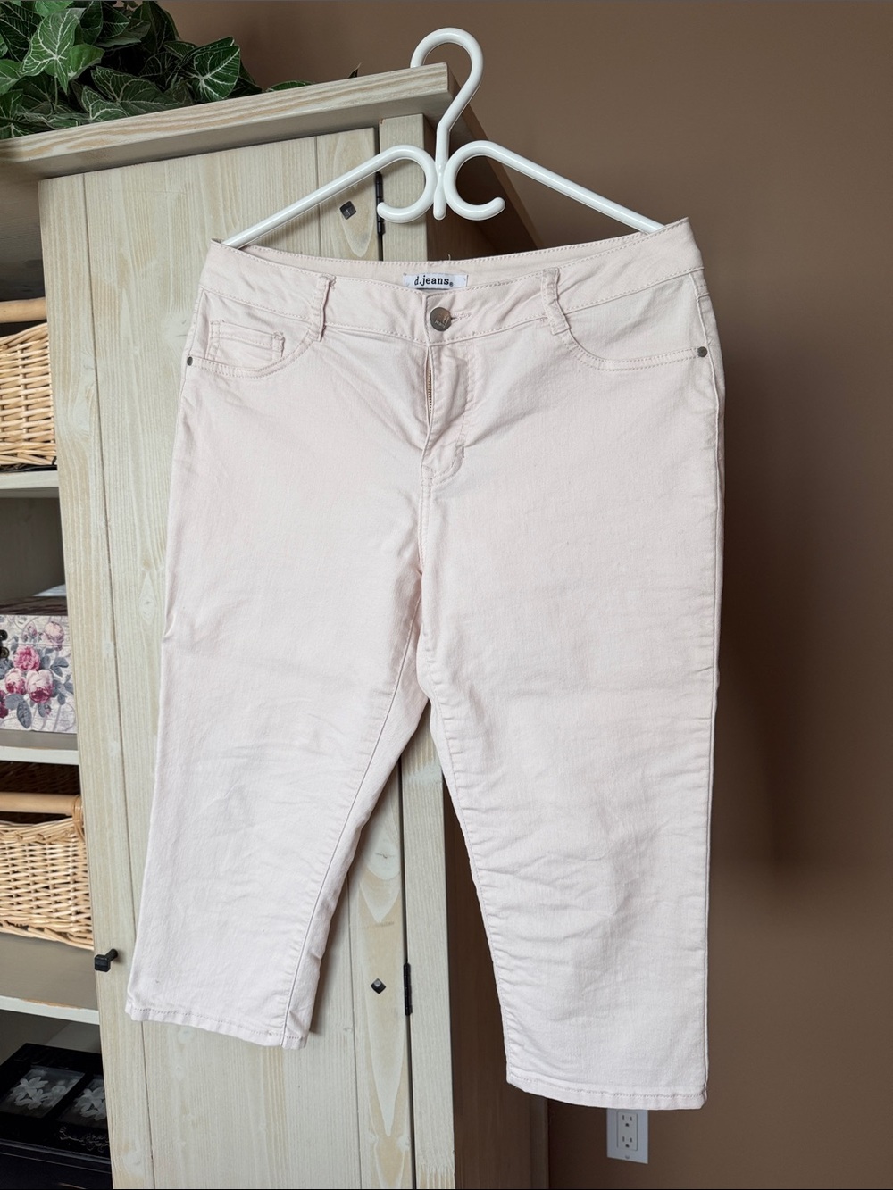 d. jeans Pale Pink Cropped Capri Jeans